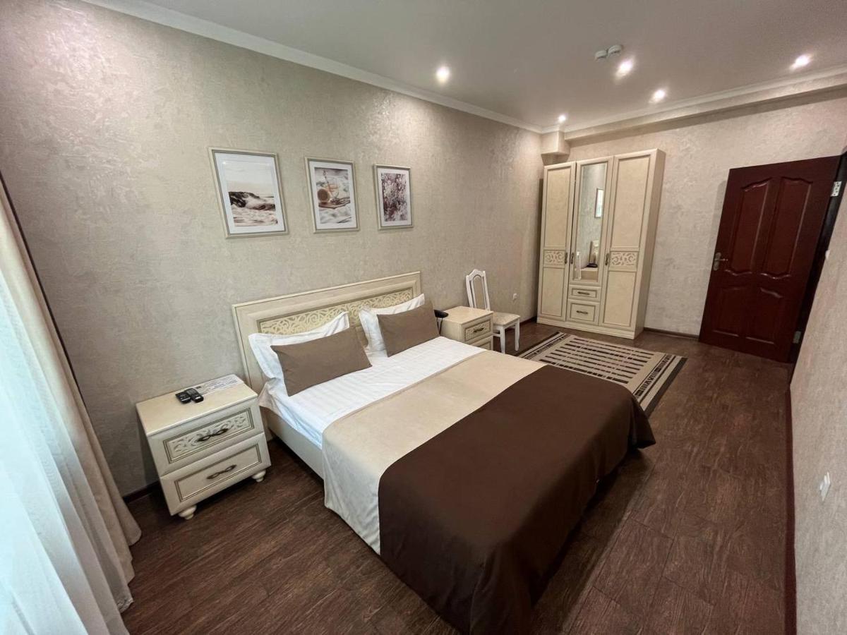 Altyn Adam Hotel Petropavlovsk Esterno foto