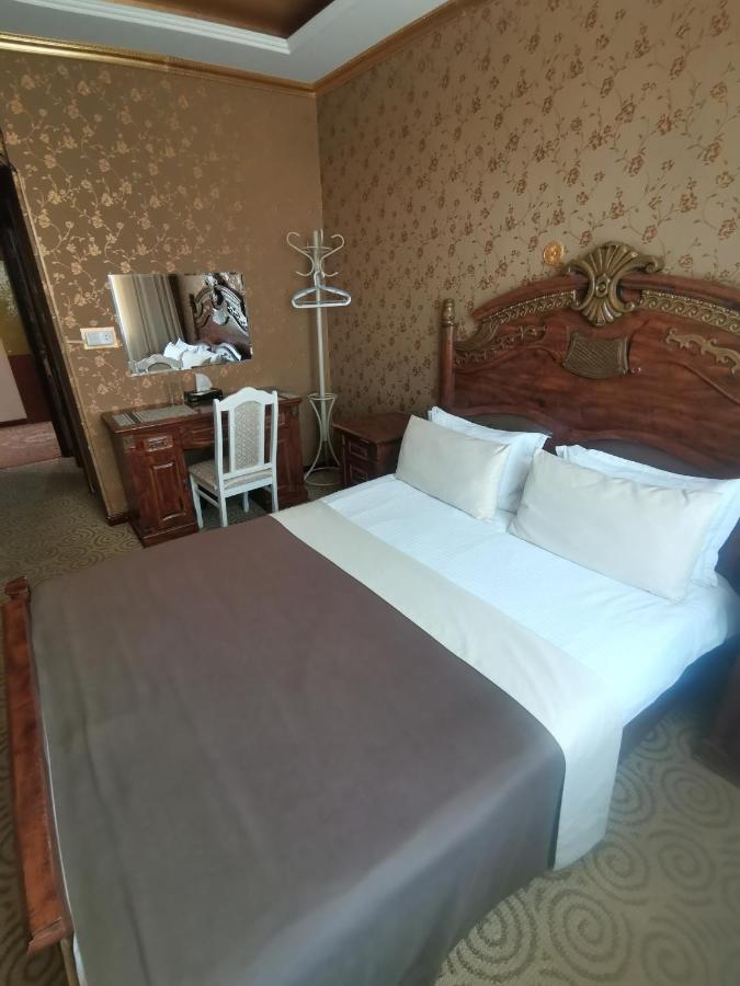 Altyn Adam Hotel Petropavlovsk Esterno foto