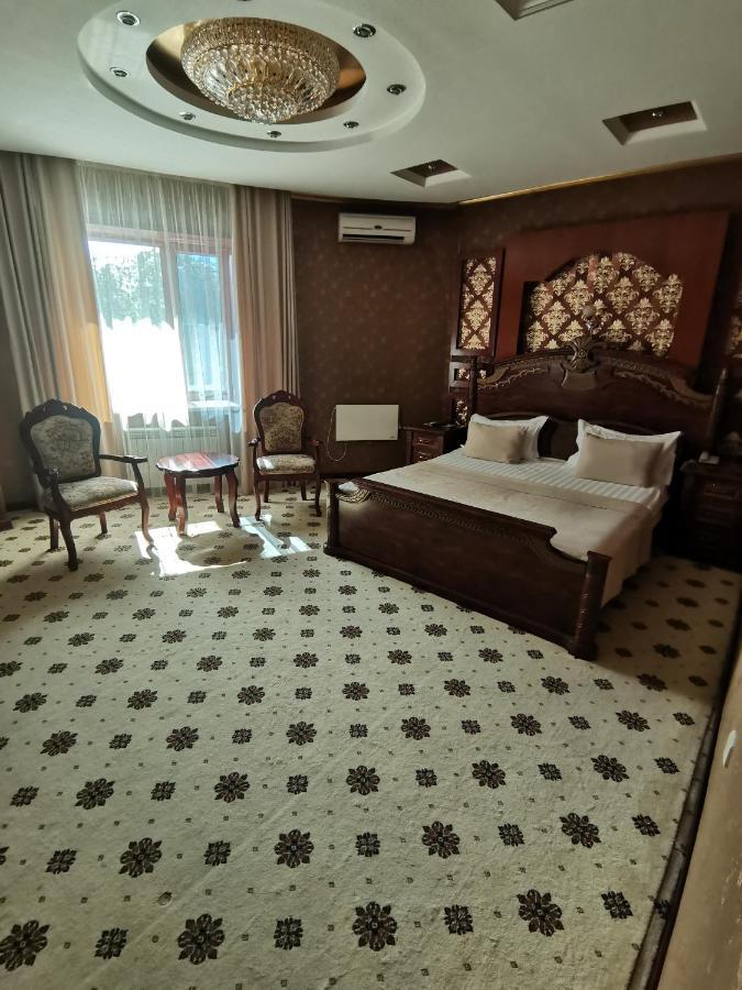 Altyn Adam Hotel Petropavlovsk Esterno foto