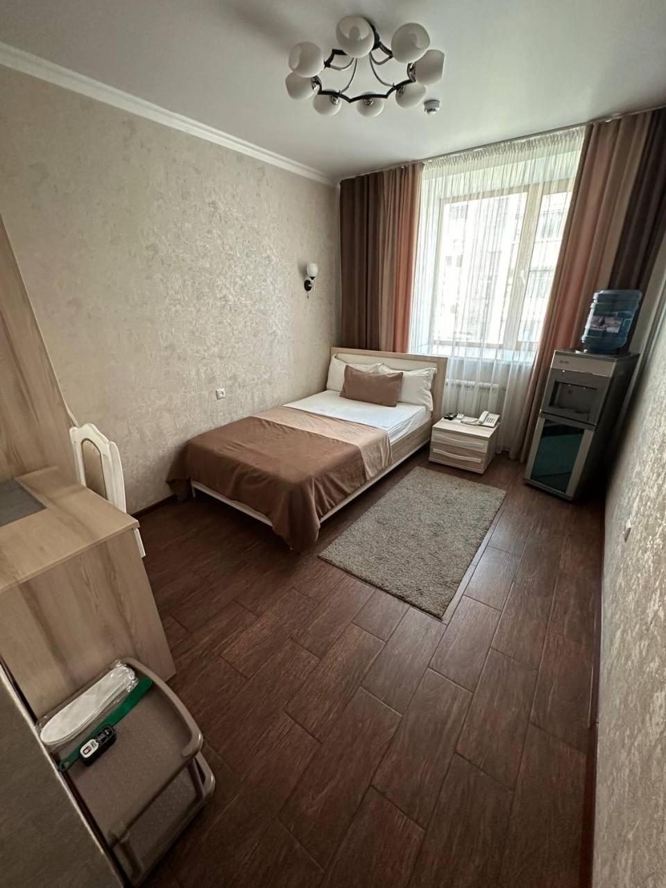 Altyn Adam Hotel Petropavlovsk Esterno foto