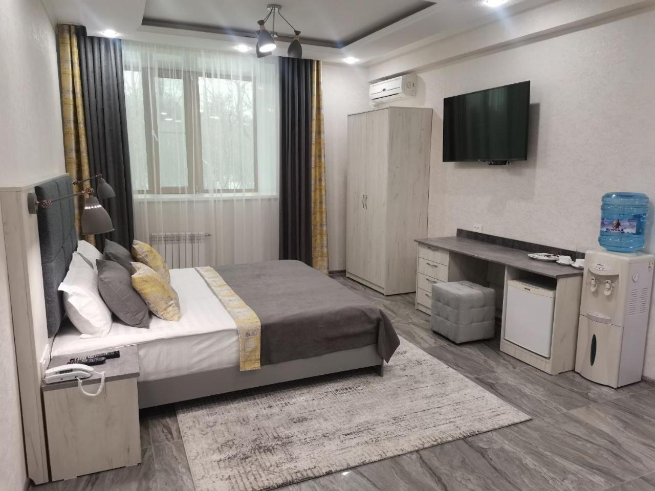 Altyn Adam Hotel Petropavlovsk Esterno foto