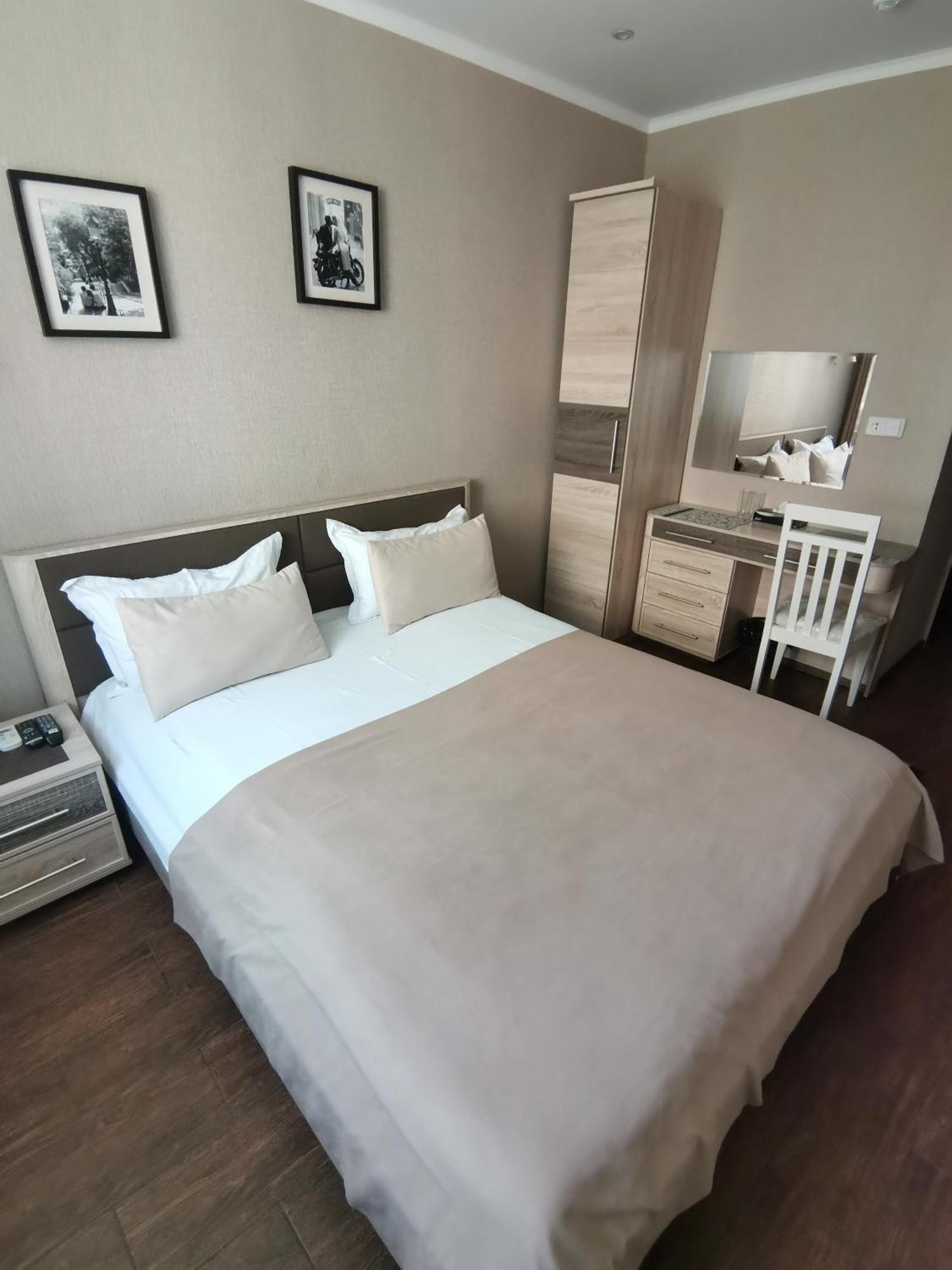 Altyn Adam Hotel Petropavlovsk Esterno foto