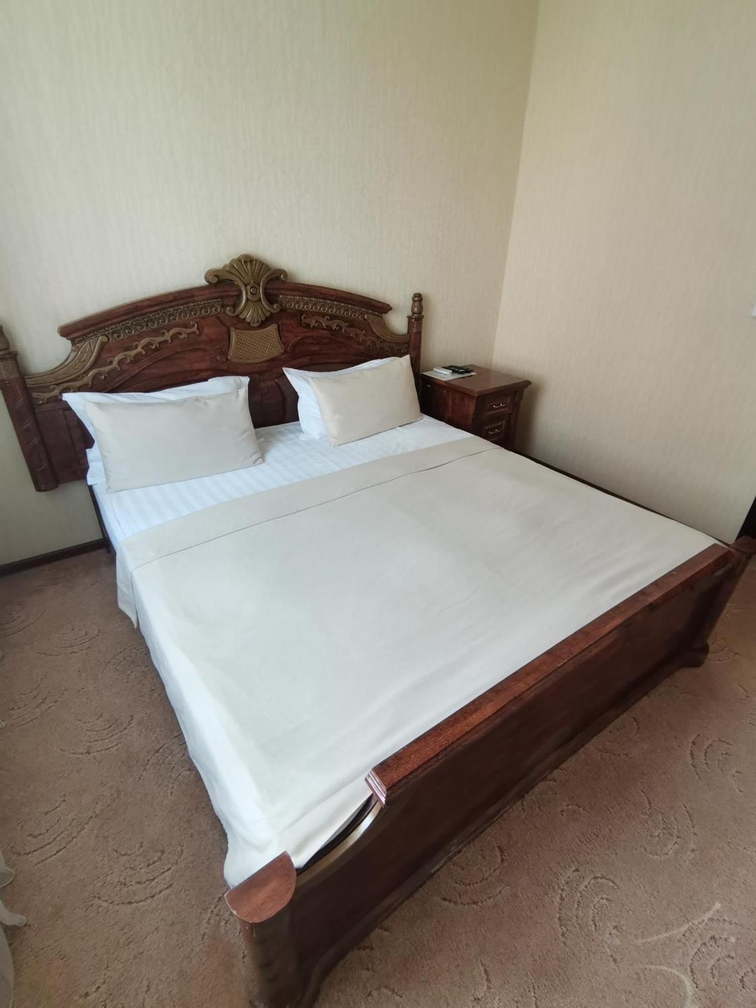 Altyn Adam Hotel Petropavlovsk Esterno foto